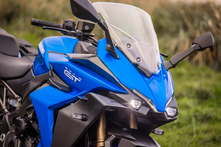 suzuki gsx s1000gt 04