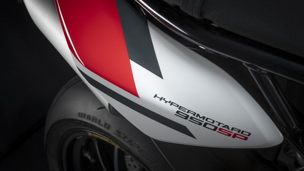 hypermotard-sp-my2021-11-gallery-1920x1080228C3C23-2B3B-BB38-33C2-07BA352FA546.jpg