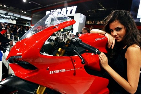 2011-ducati-1199-panigale47AD88EC-B426-9065-5001-612D761C5ECF.jpg