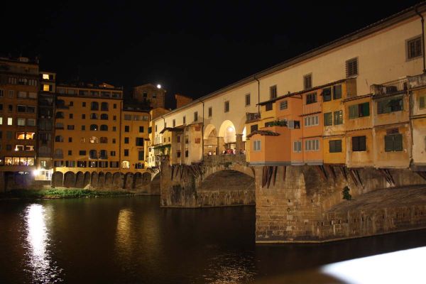 firenca-ponte-vecchio67914372-E1C3-8971-76BD-6077F06B0AAF.jpg