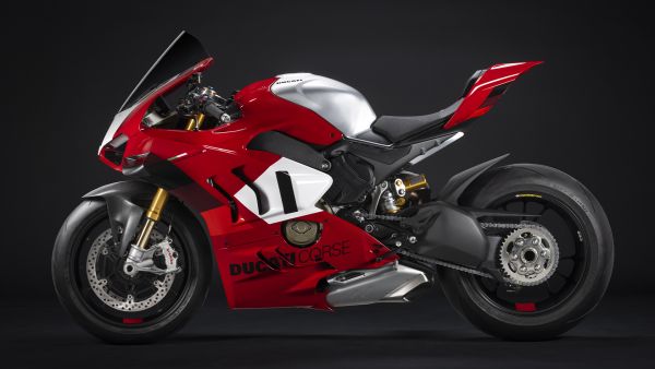 ducati-panigale-v4r-my23-tech-specs-gallery-10-1920x1080-207A6846A-AFD0-82CA-3E37-B294830BE082.jpg