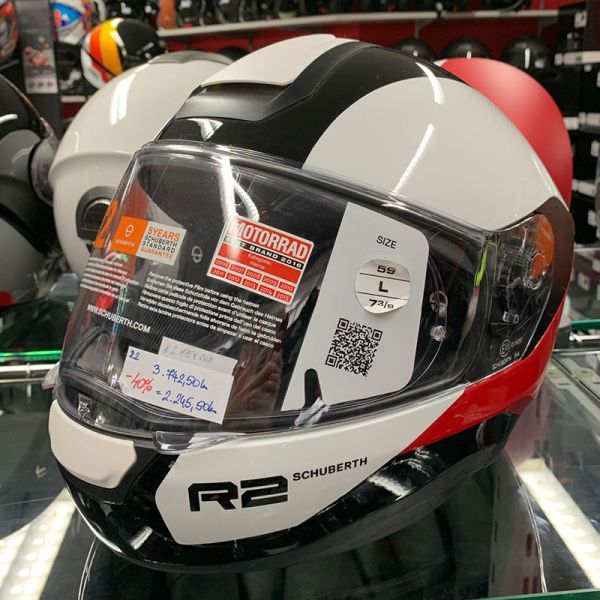 schuberth-r2-crvenobijela-ld7754984-c2e8-0915-0378-d2b1d60bfeedCF9F797E-293F-F51B-BBF9-8A97FDAE2FEE.jpg