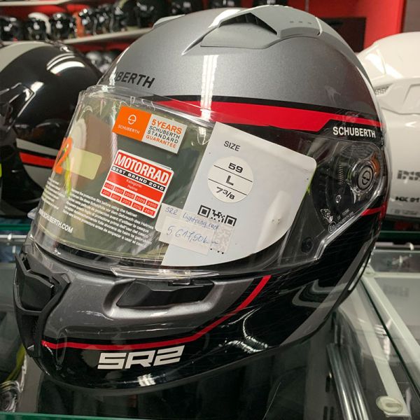 schuberth-sr2-crnosiva-le722ba02-6182-c38f-0a50-5dcb7dcfb9644F484441-C5C4-B289-A675-EC8EE91D5E75.jpg